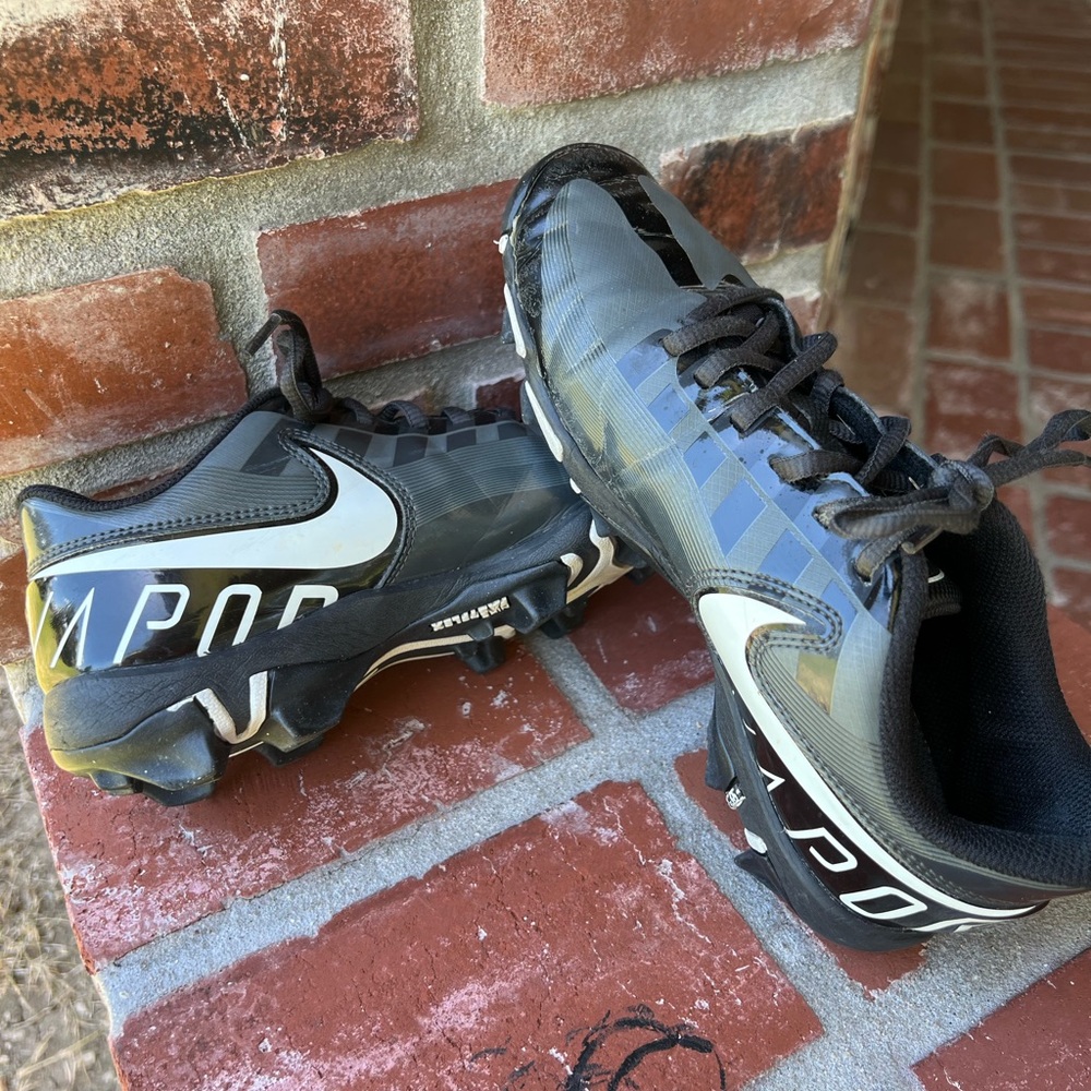 EUC Nike Vapor Fastflex cleats